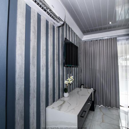 The Fine Line Lodge Pretoria-Noord Extérieur photo