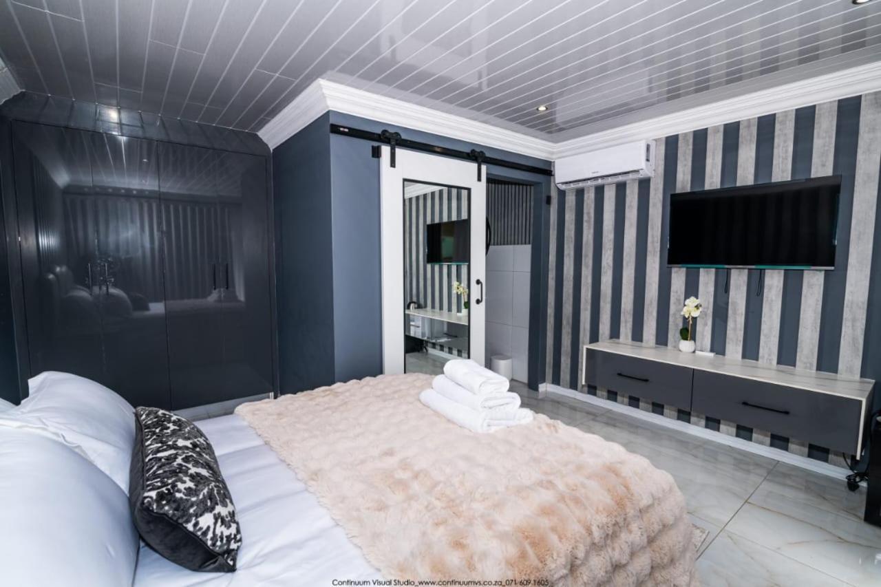 The Fine Line Lodge Pretoria-Noord Extérieur photo
