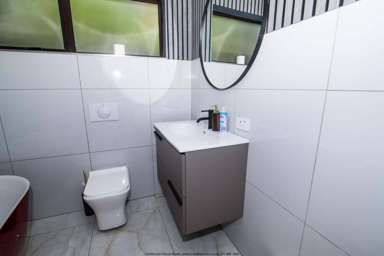 The Fine Line Lodge Pretoria-Noord Extérieur photo