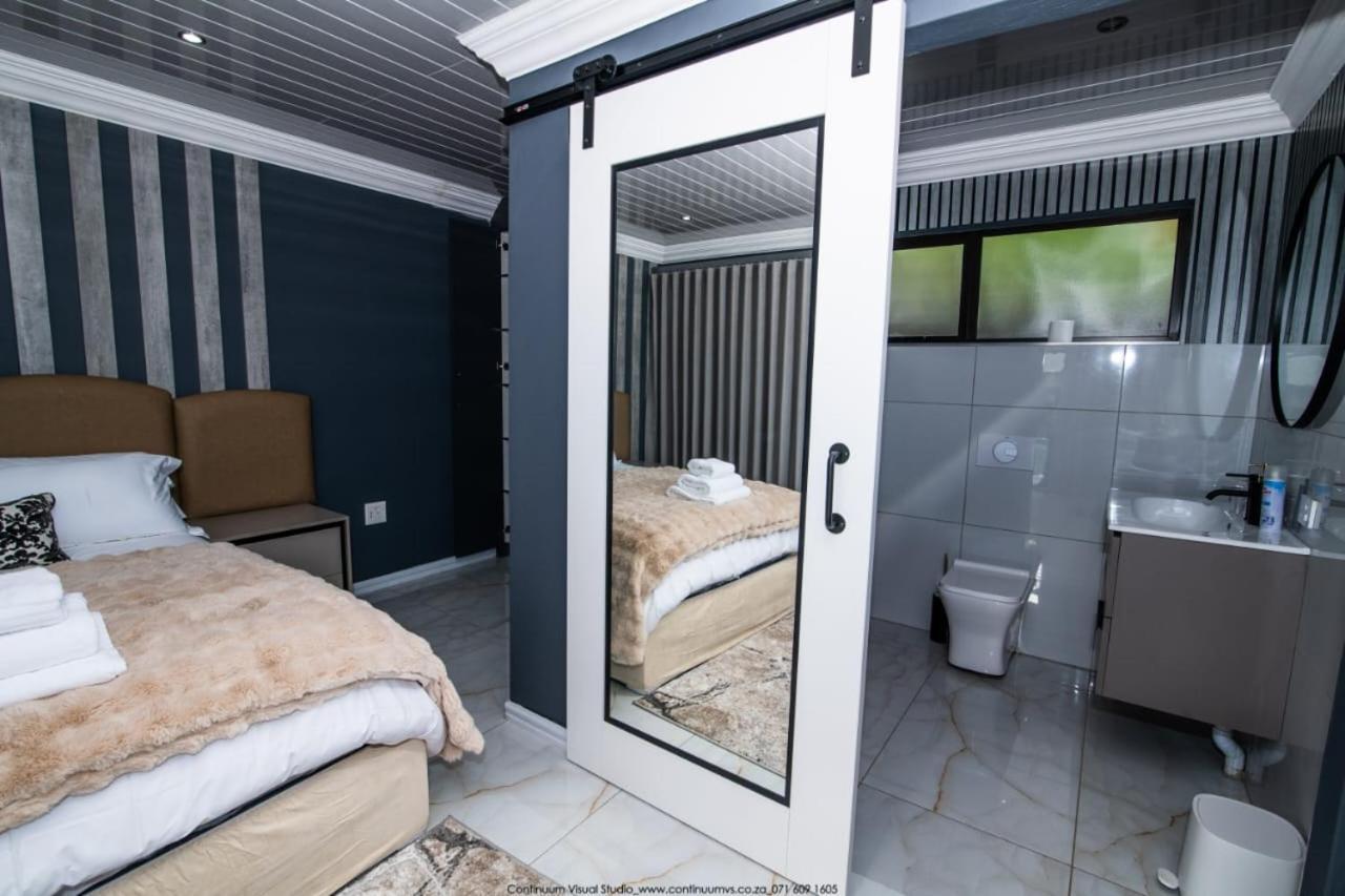 The Fine Line Lodge Pretoria-Noord Extérieur photo