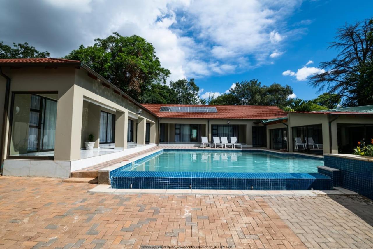 The Fine Line Lodge Pretoria-Noord Extérieur photo