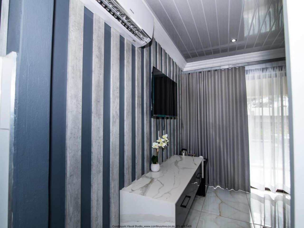 The Fine Line Lodge Pretoria-Noord Extérieur photo